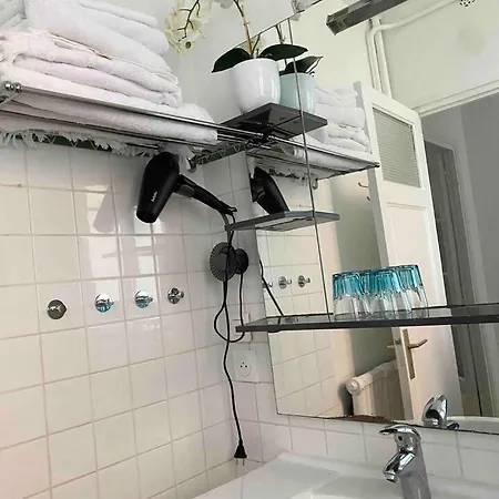 Belle Feuille Apartment *