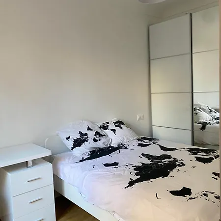 Belle Feuille Apartment *